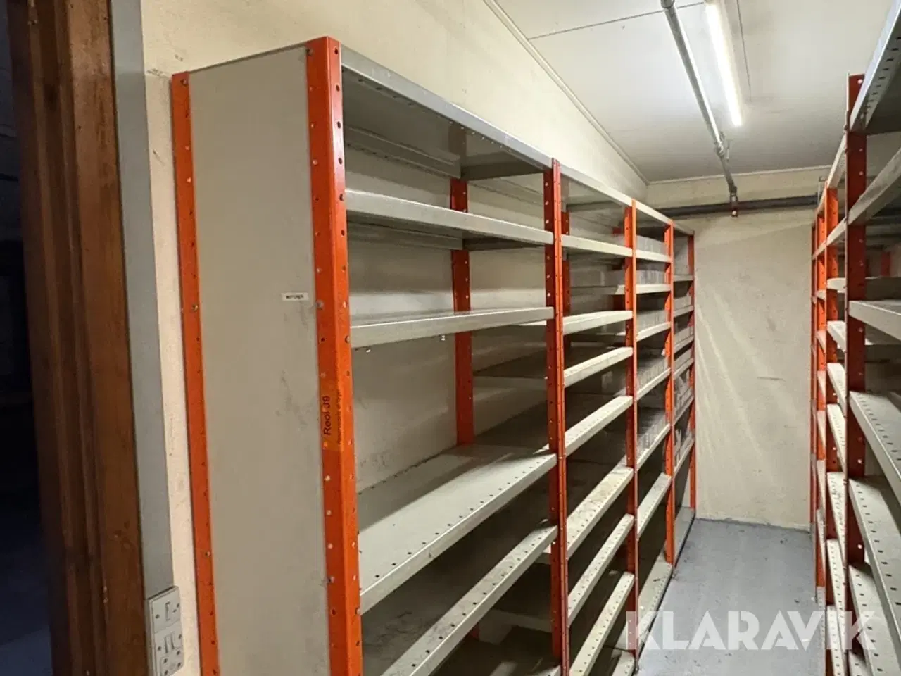 Billede 3 - Værkstedsreoler 23 sektioner +skab