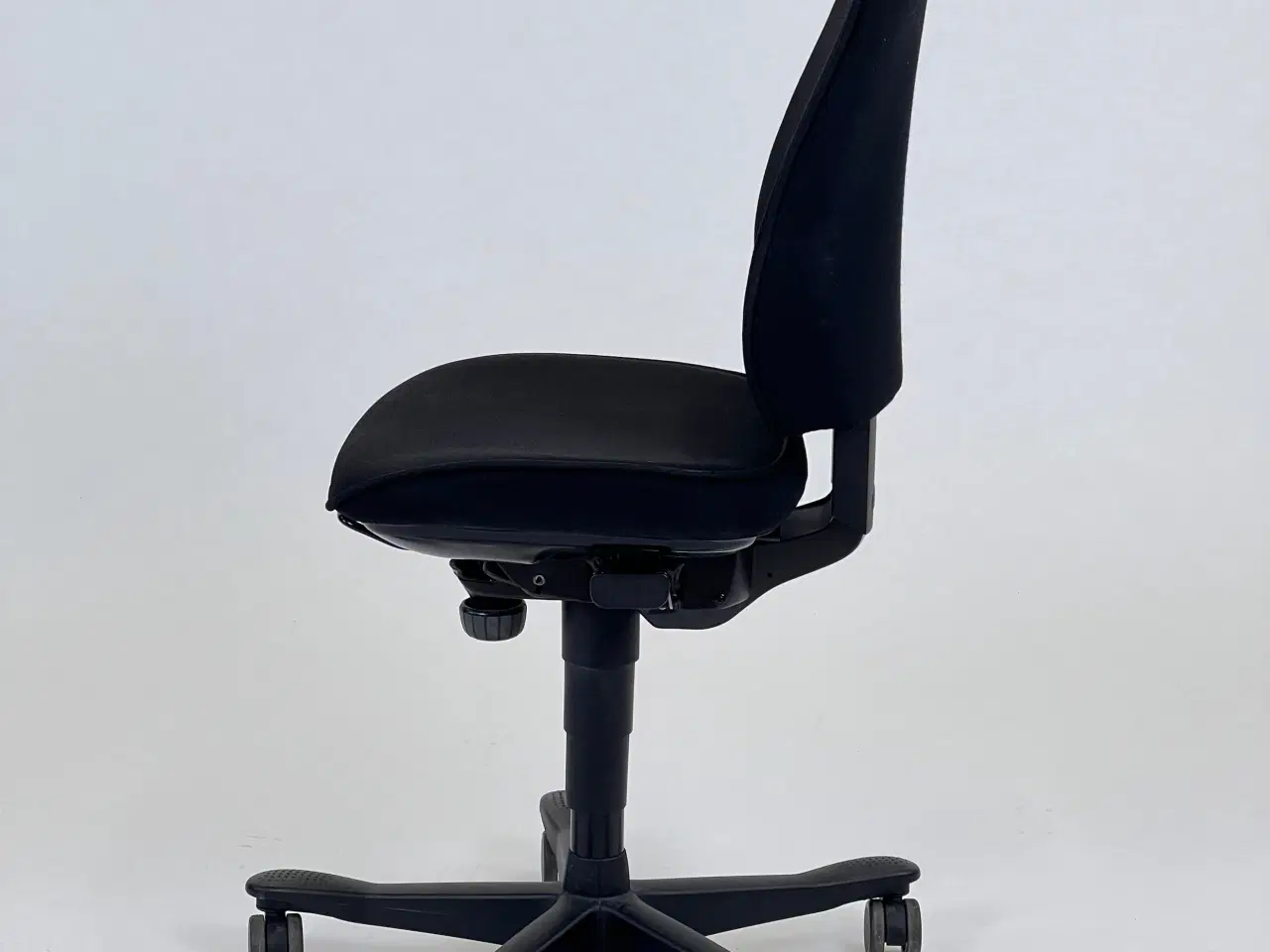 Billede 4 - Kinnarps Free Float Kontorstol (Lav gaslift)