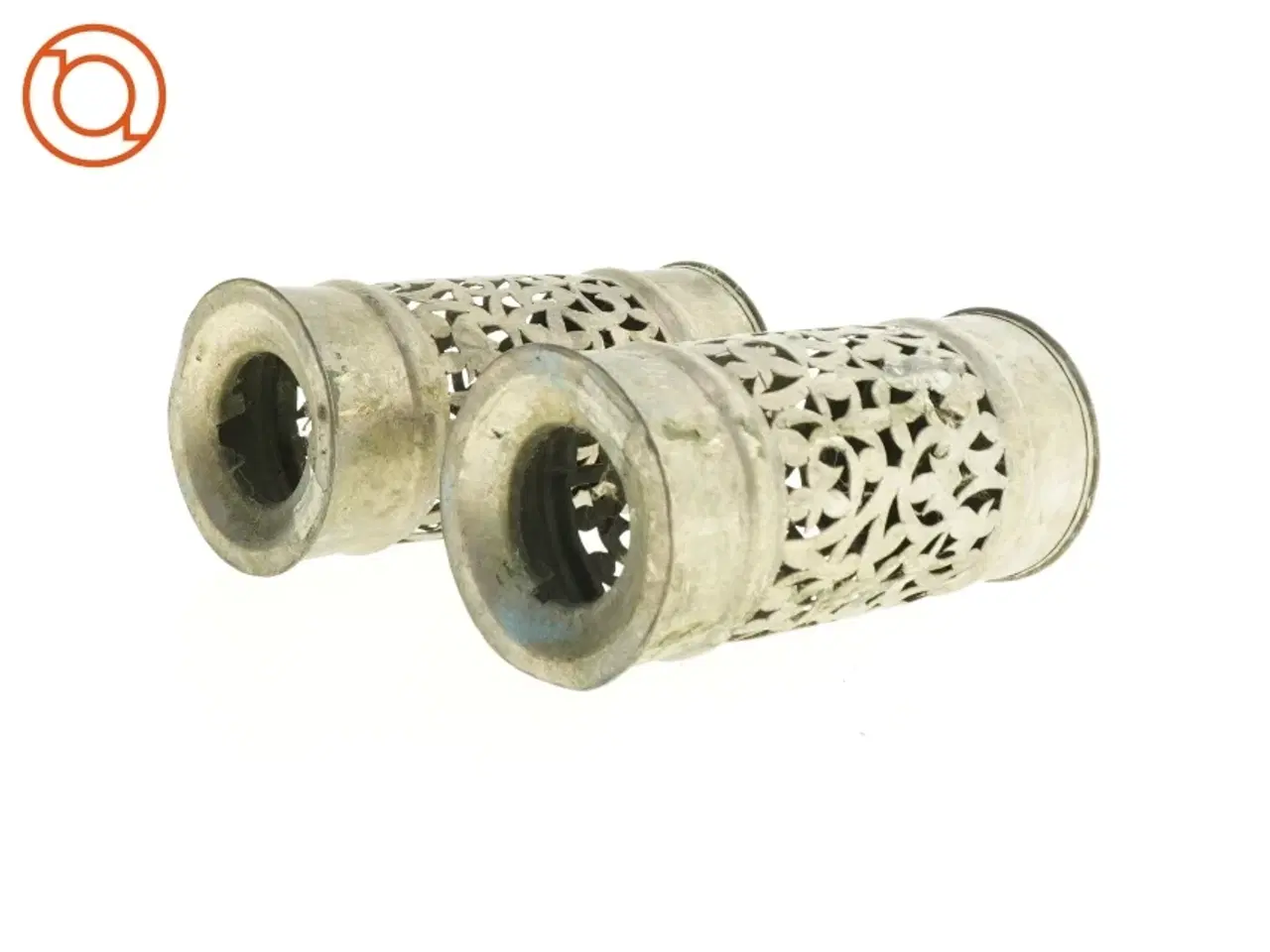 Billede 1 - Udsmykkede metal lysestager (str. 21 x 10 cm)