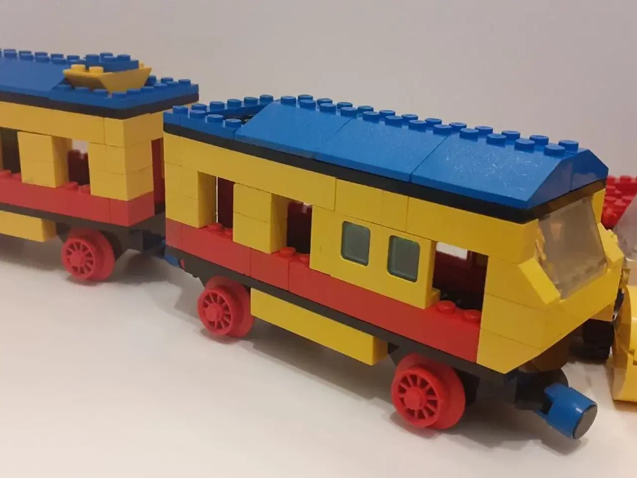 Billede 5 - LEGO tog, stor kranbil, motorenhed med hjul m.m.