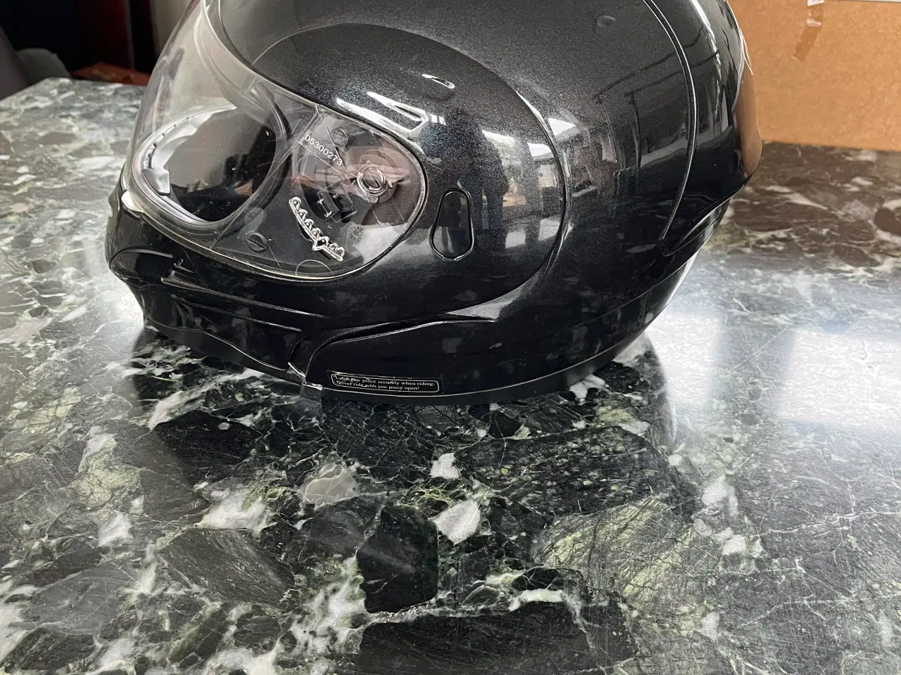 Billede 1 - Motorcykelhjelm mærke V-MAX Summit II str. XXL 64