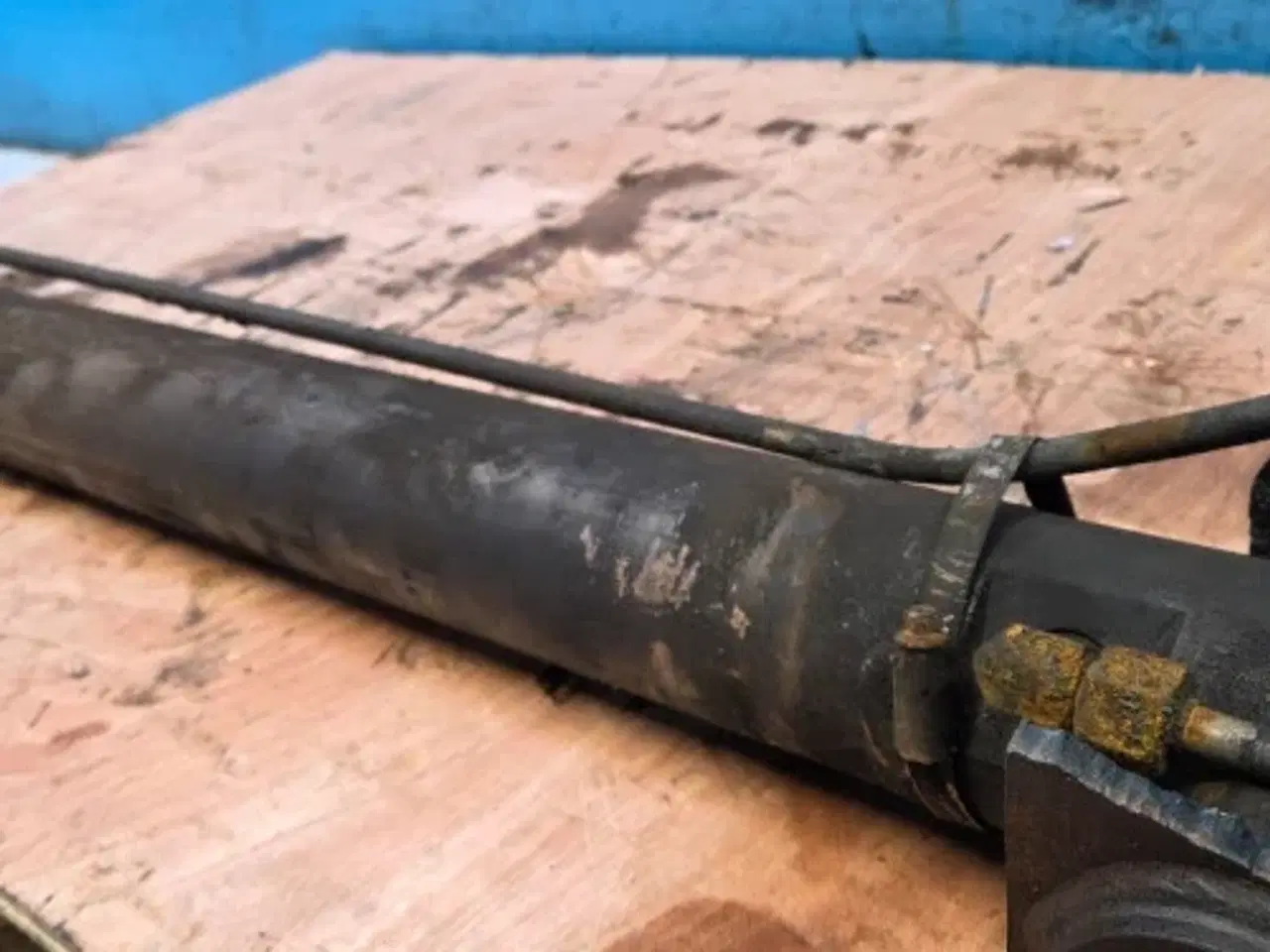 Billede 4 - New Holland LB110 Cylinder