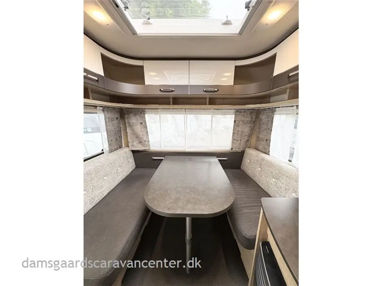 Billede 7 - 2018 - Hymer Eriba Living 470   Queensbed-Gulvtemp.-Mover-Markise