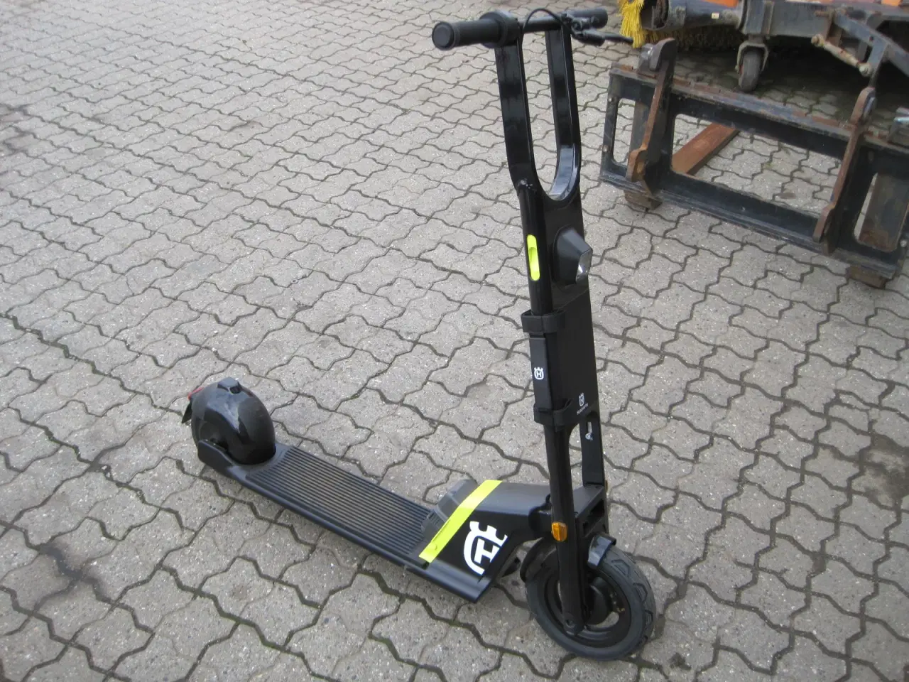 Billede 2 - Husqvarna Skutta El-løbehjul