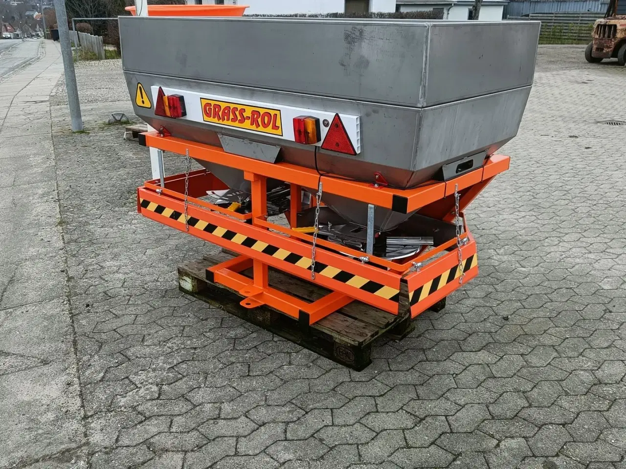 Billede 2 - - - - Grass-Rol 1.000L. Saltspreder