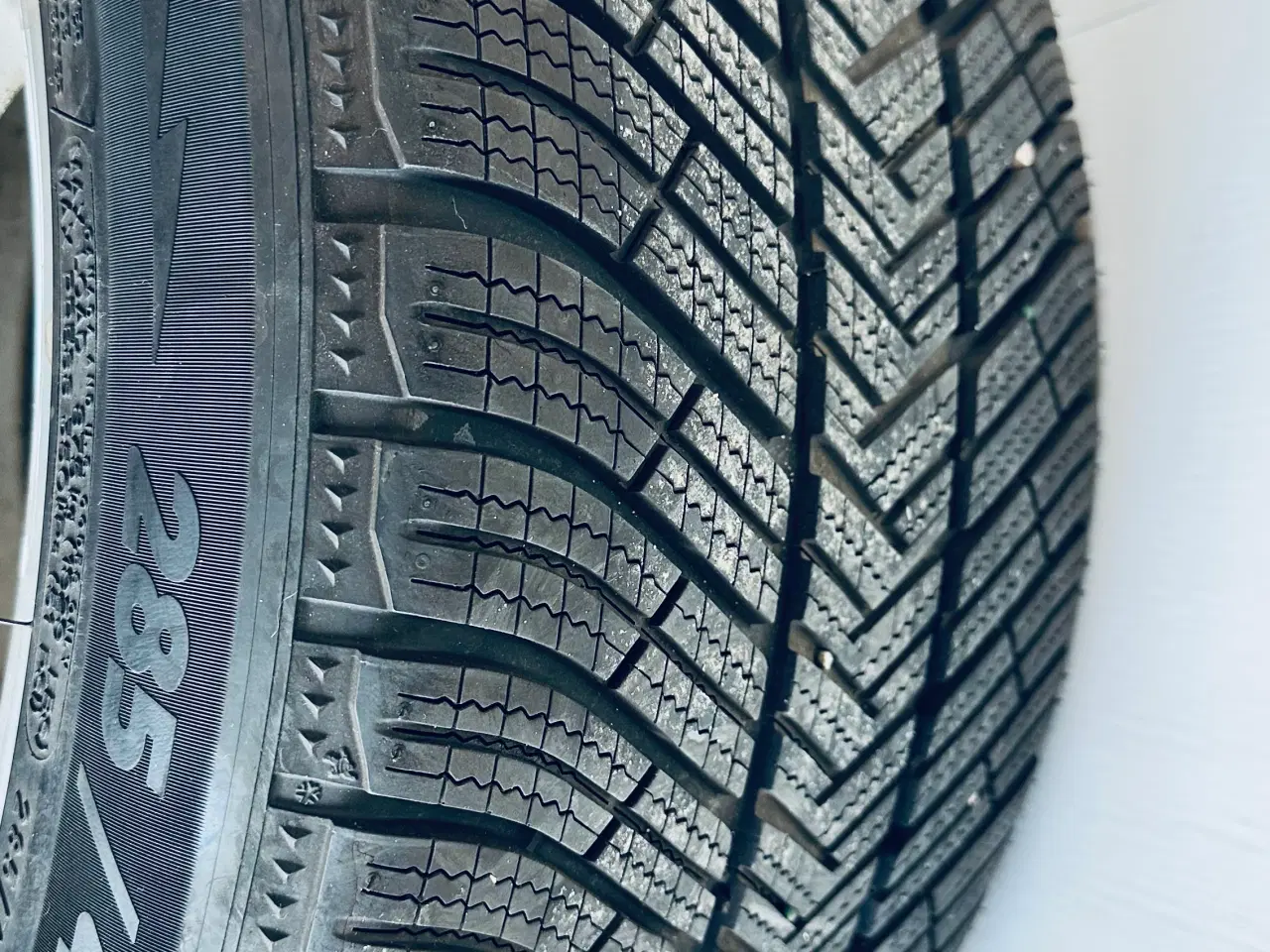 Billede 5 - Spyder fælge med Michelin vinterdæk