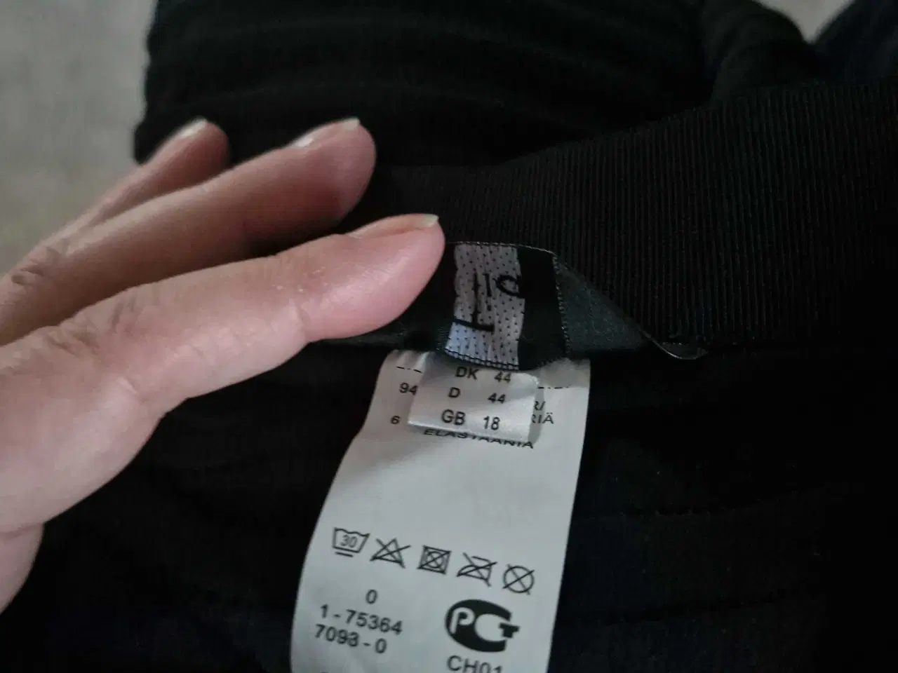 Billede 2 - Nederdel 