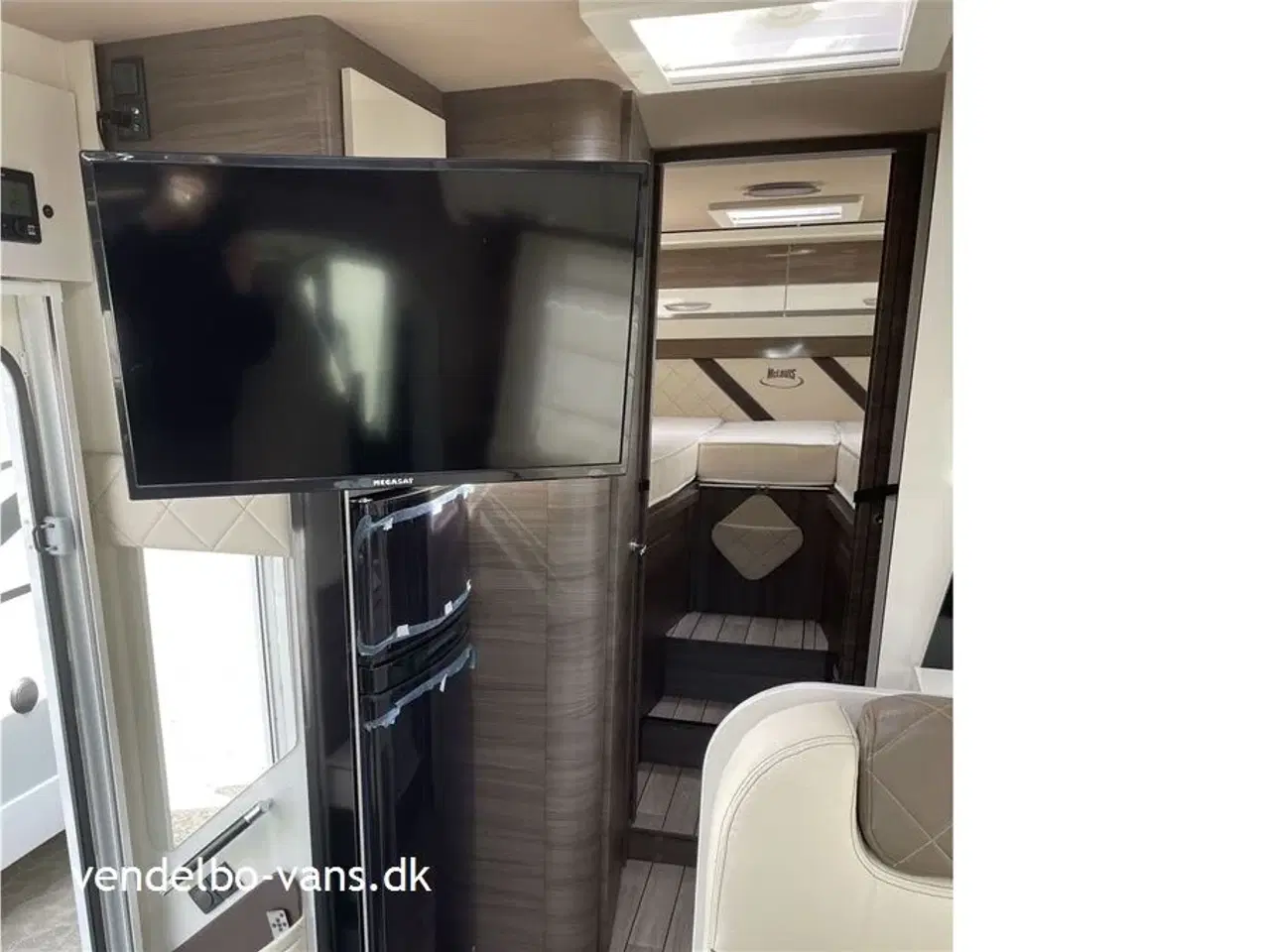 Billede 17 - 2022 - McLouis Mc4 873 G Matic   Enkeltsenge og stor garage - 9 trins automatgear - Anhængertræk