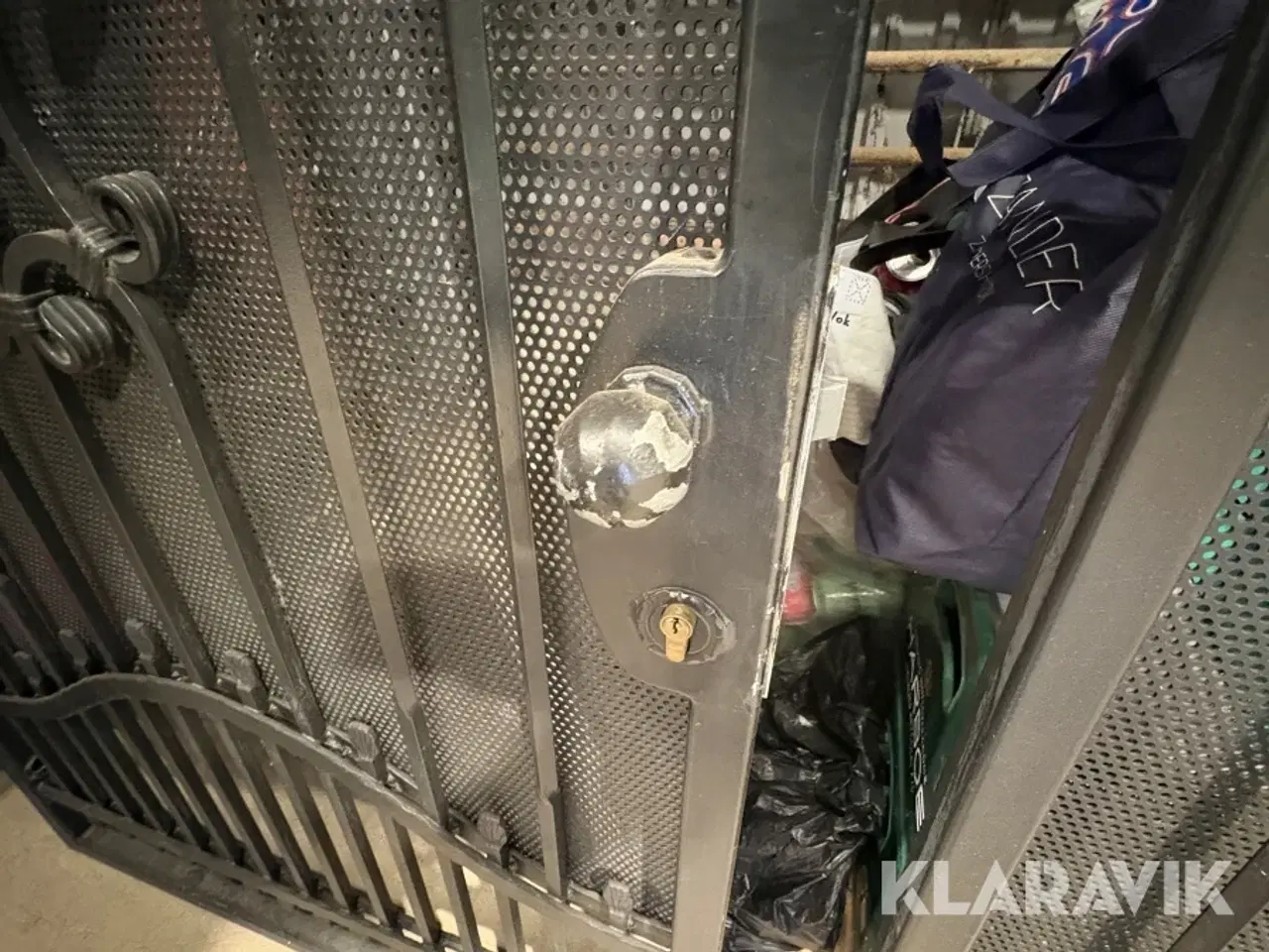 Billede 7 - Jernport og låge