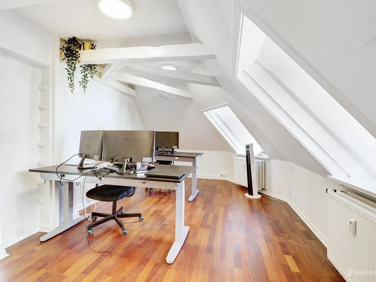 Billede 8 - "Iværksætter-lejemål" i charmerende og fredet ejendom ved Storkespringvandet med "egen" café i ejendommen