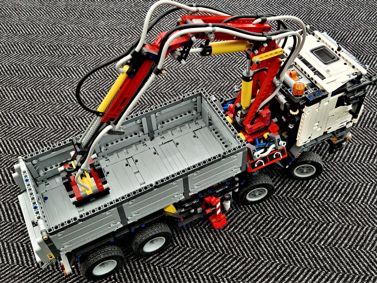 Billede 2 - Lego Technic, 42043 - Mercedes-Benz Arocs 3245