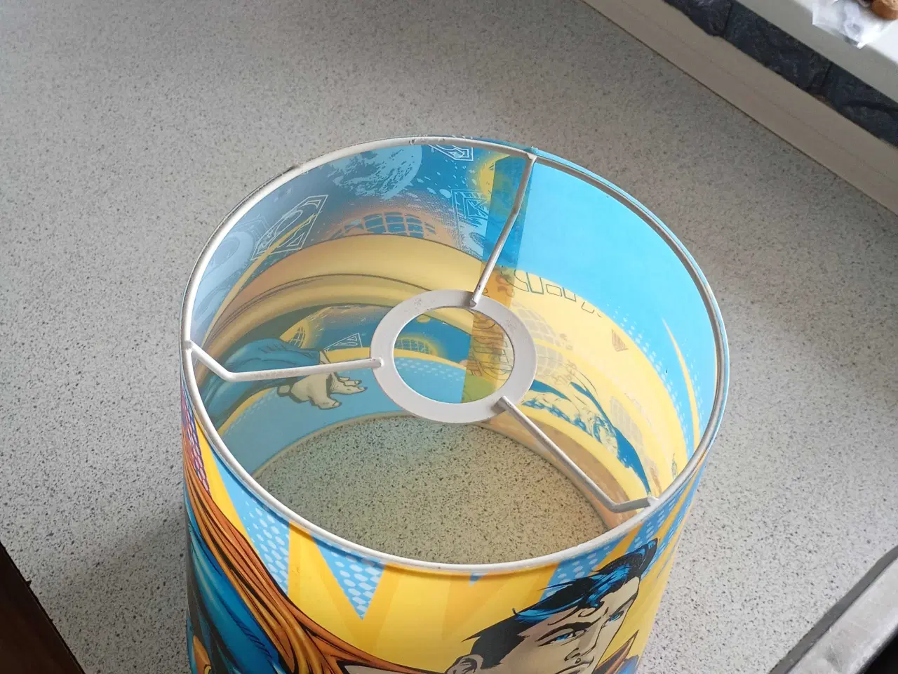 Billede 1 - Lampeskærm fra supermand 