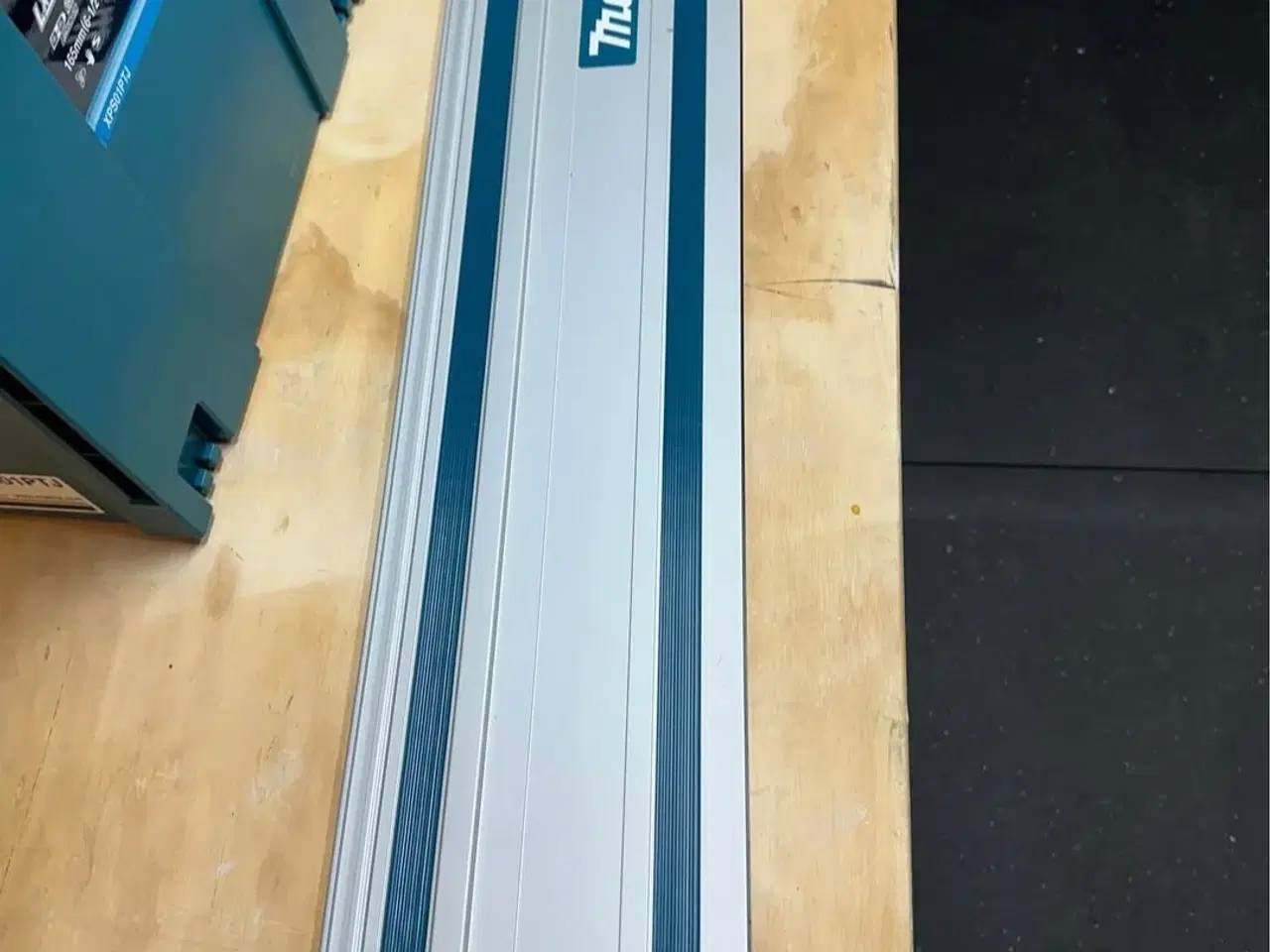 Billede 7 - Makita Dyksav m. batterier og dobbelt oplader.