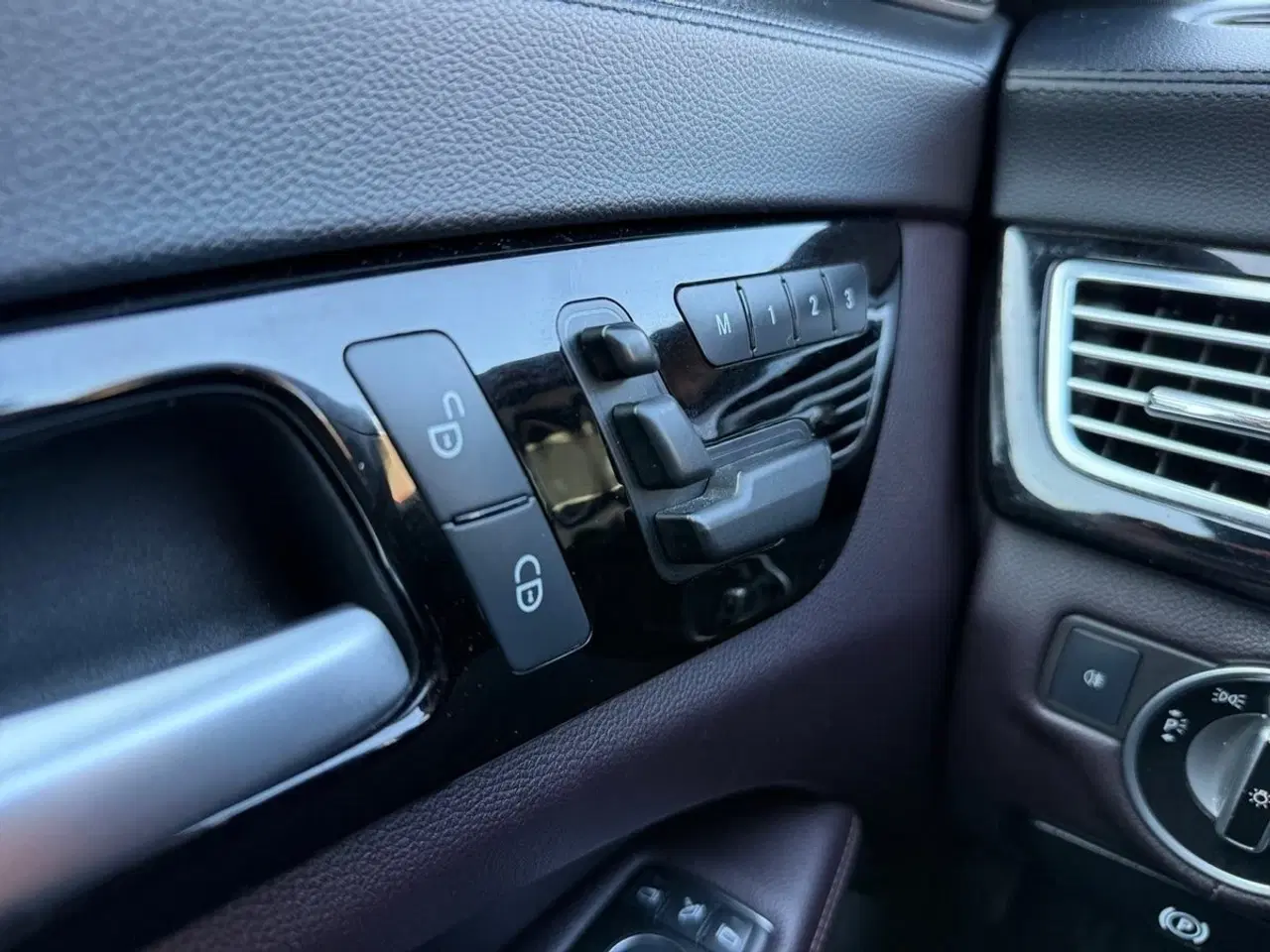 Billede 13 - Mercedes CLS350 3,0 CDi Coupé aut. 4Matic BE