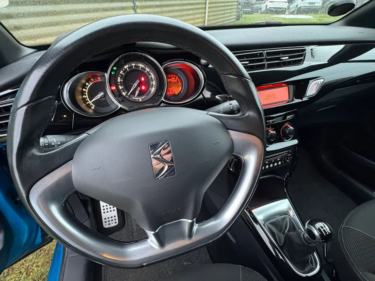 Billede 11 - Citroen DS3 1,6 HDI 92 HK - Virkelig Velholdt..