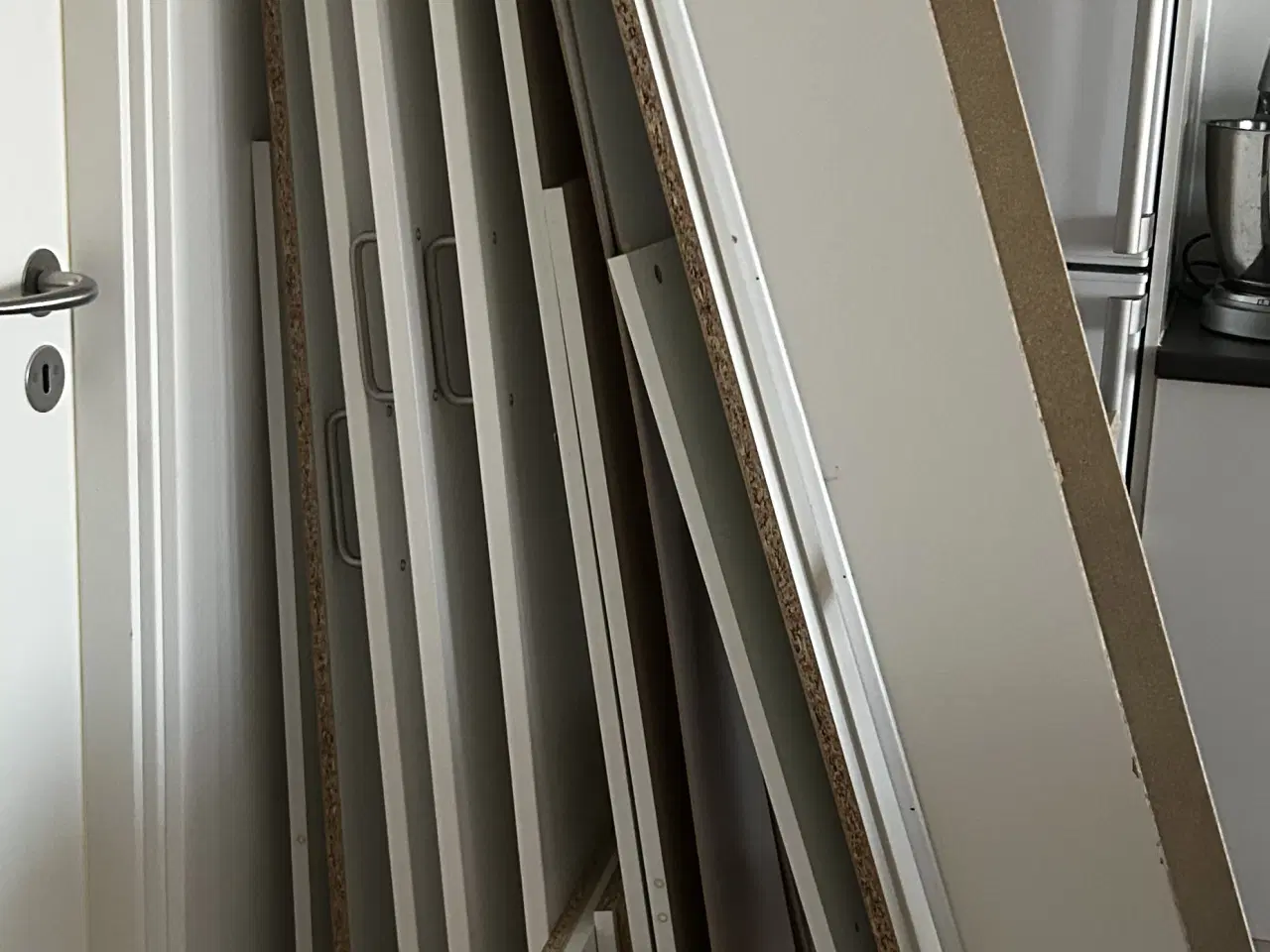 Billede 7 - GRATIS klædeskab