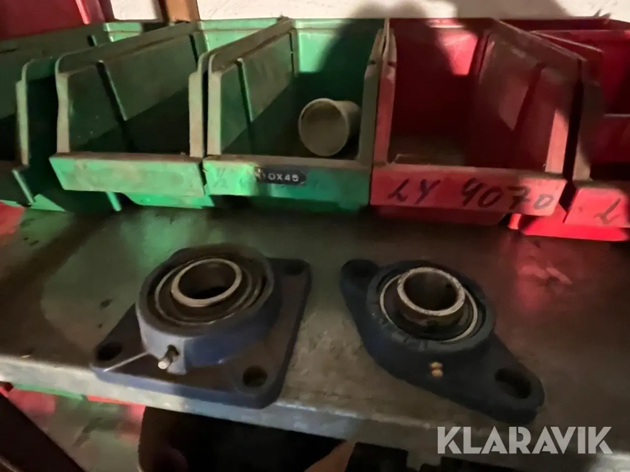Billede 7 - Blandet lot Lejer, flanger, remme, generator og diverse andet