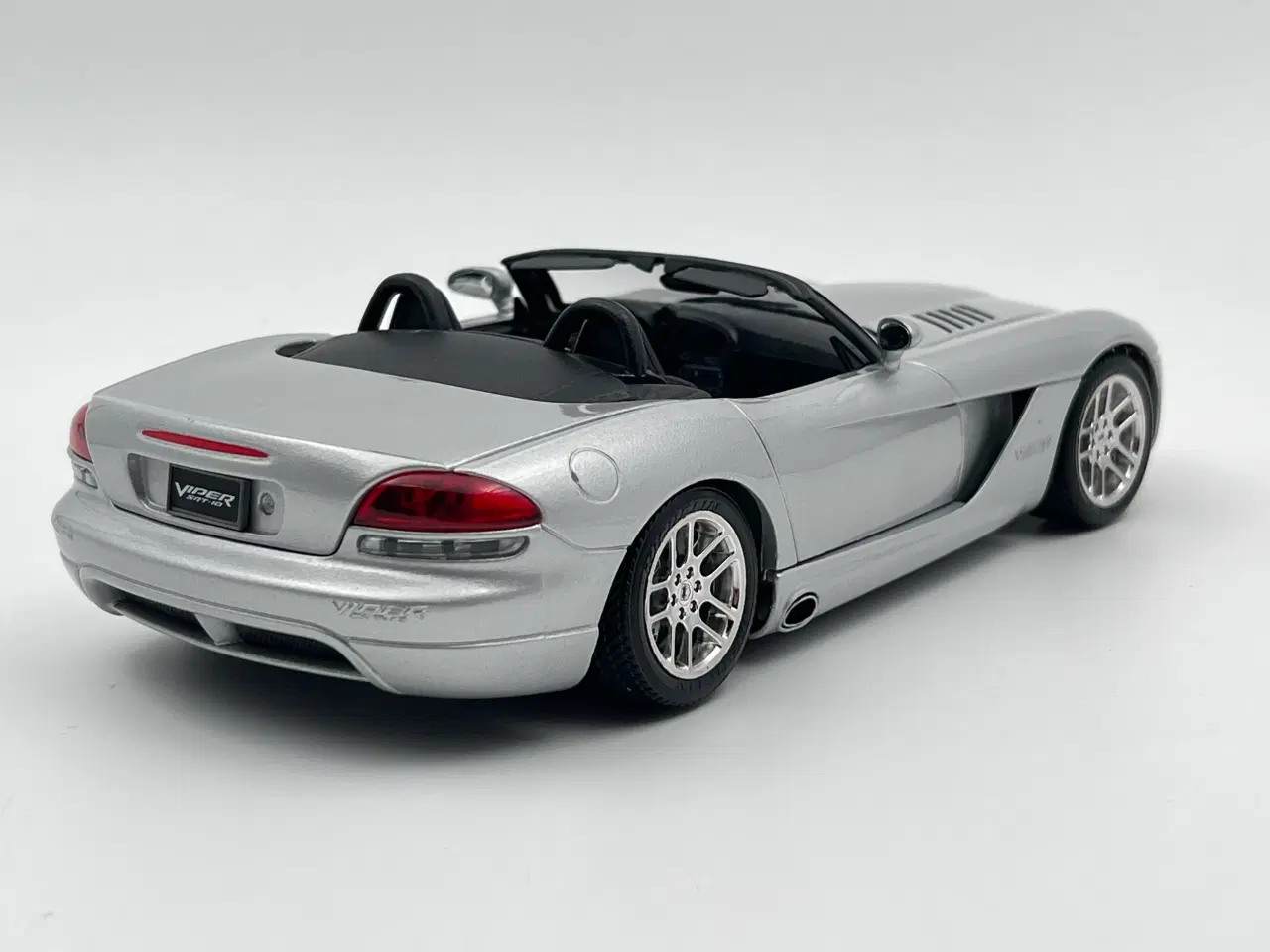 Billede 4 - 2003 Dodge Viper SRT-10 - 1:18