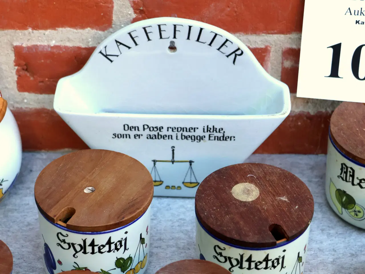 Billede 6 - Knapstrup kaffefilterholder, krukker med  mere