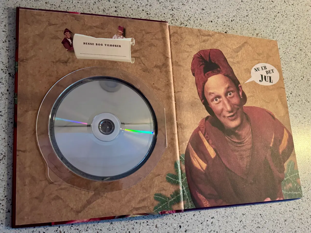 Billede 2 - PYRUS Julebog med CD