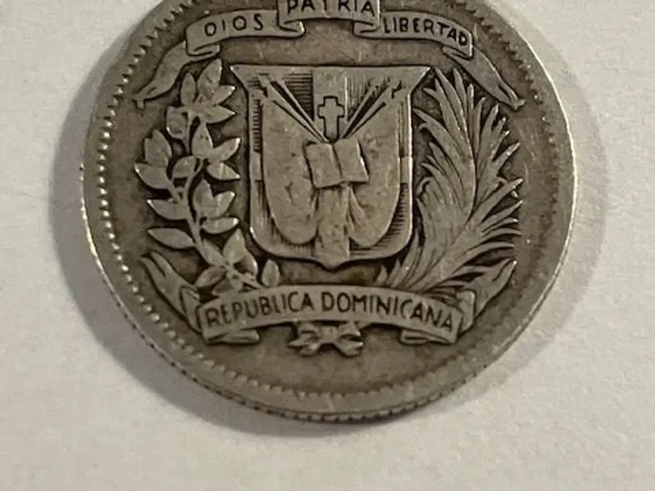 Billede 1 - 2 1/2 Gramos 1942 Dominican Republic