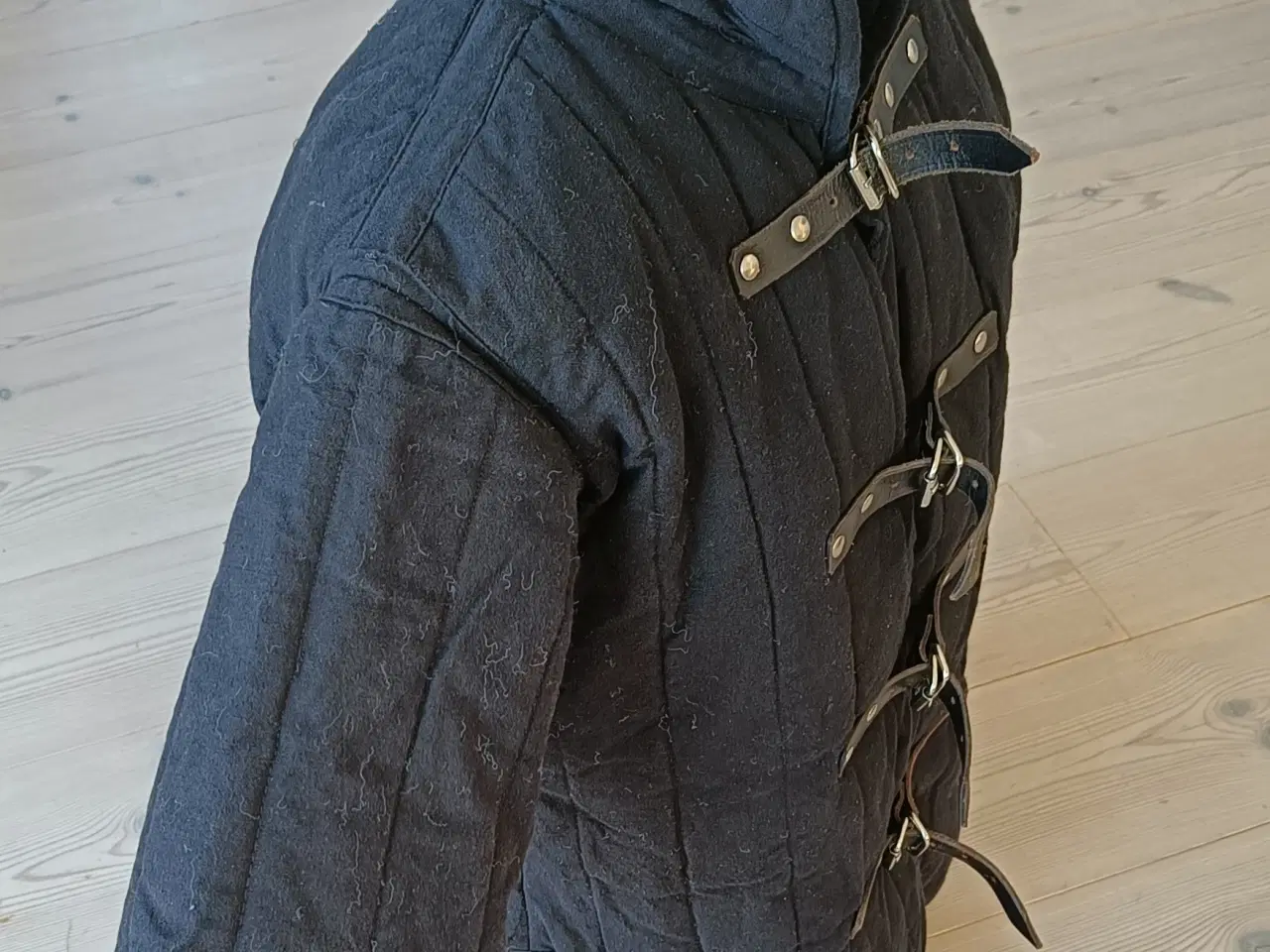 Billede 4 - Gambeson til rollespil