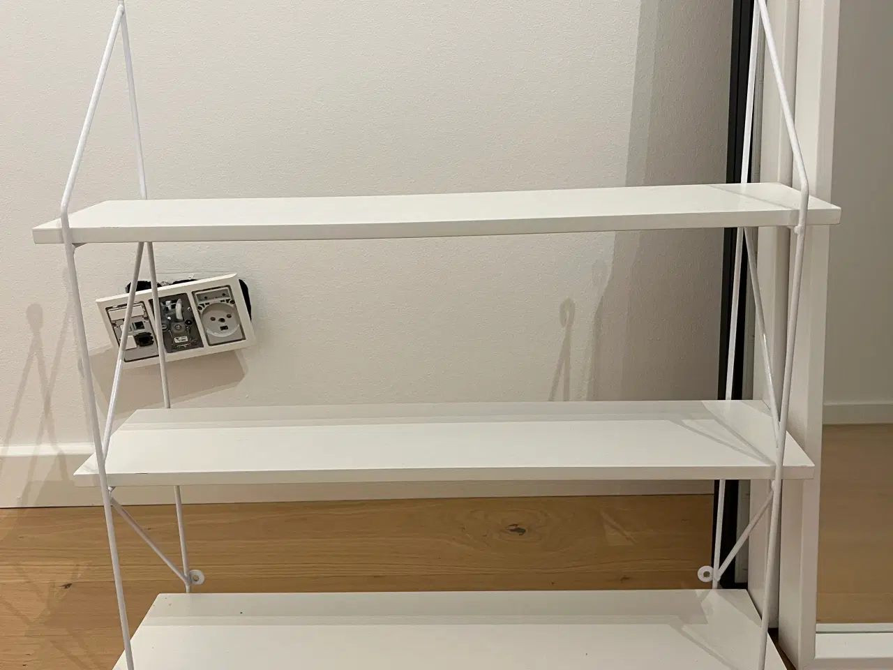 Billede 1 - Hylde fra søstrene Grene