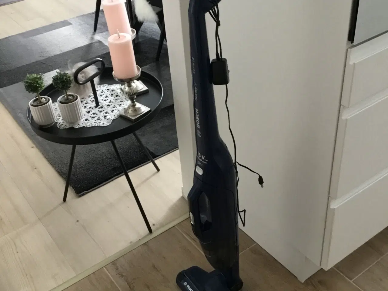Billede 2 - Ledningsfri støvsuger