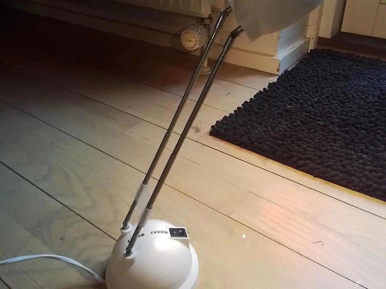 Billede 3 - Bord/læselampe, halogen, hvid