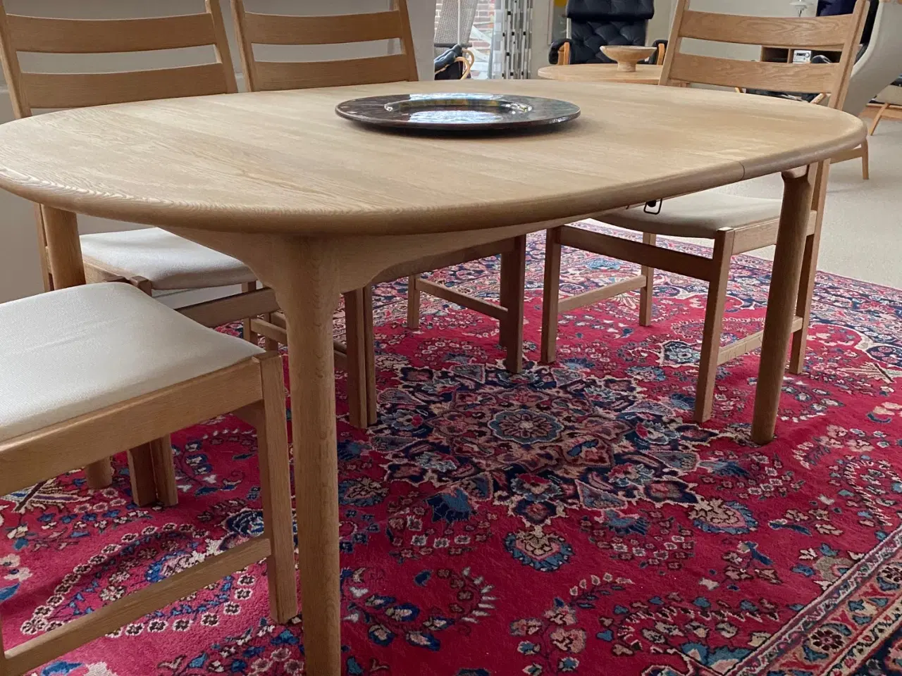 Billede 3 - SPISEBORD m. 2 tillægsplader