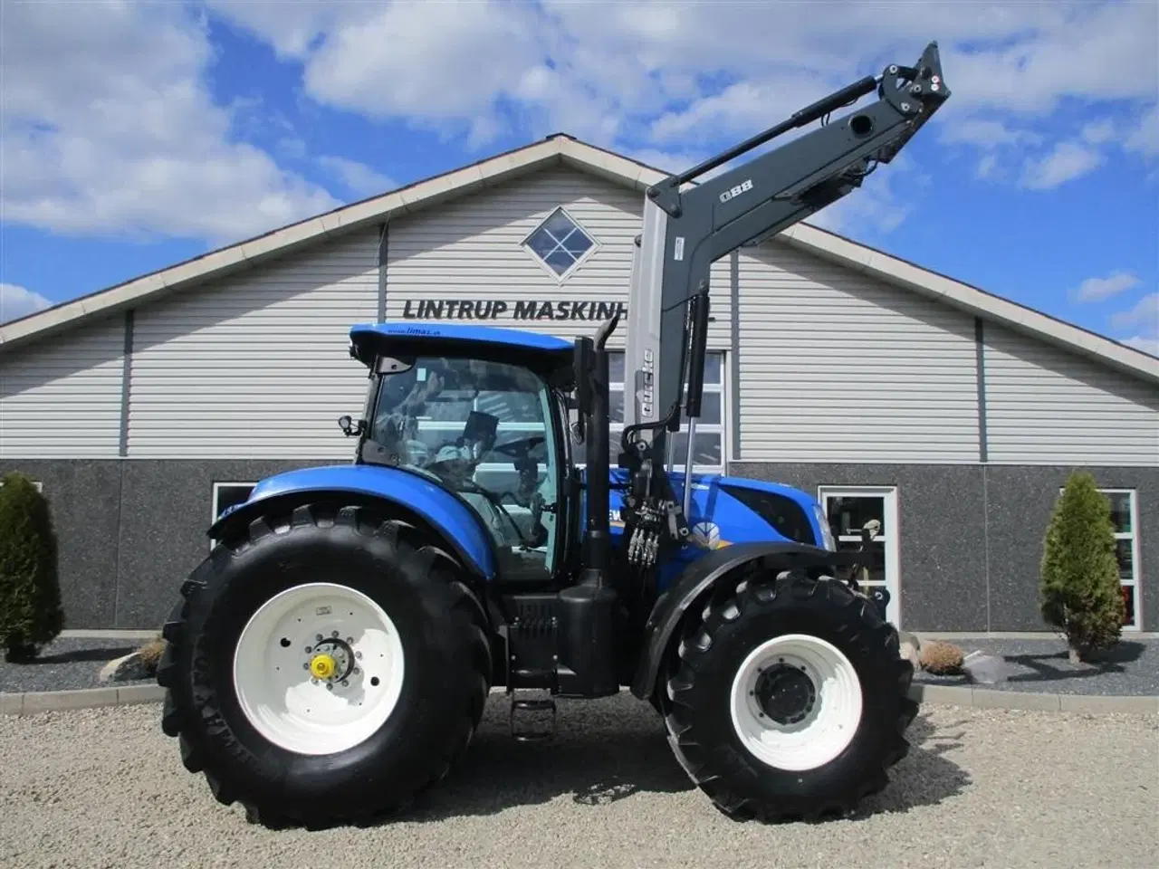 Billede 7 - - - - Traktor udlejning, UDLEJNING AF TRAKTOR TIL MARKARBEJDET