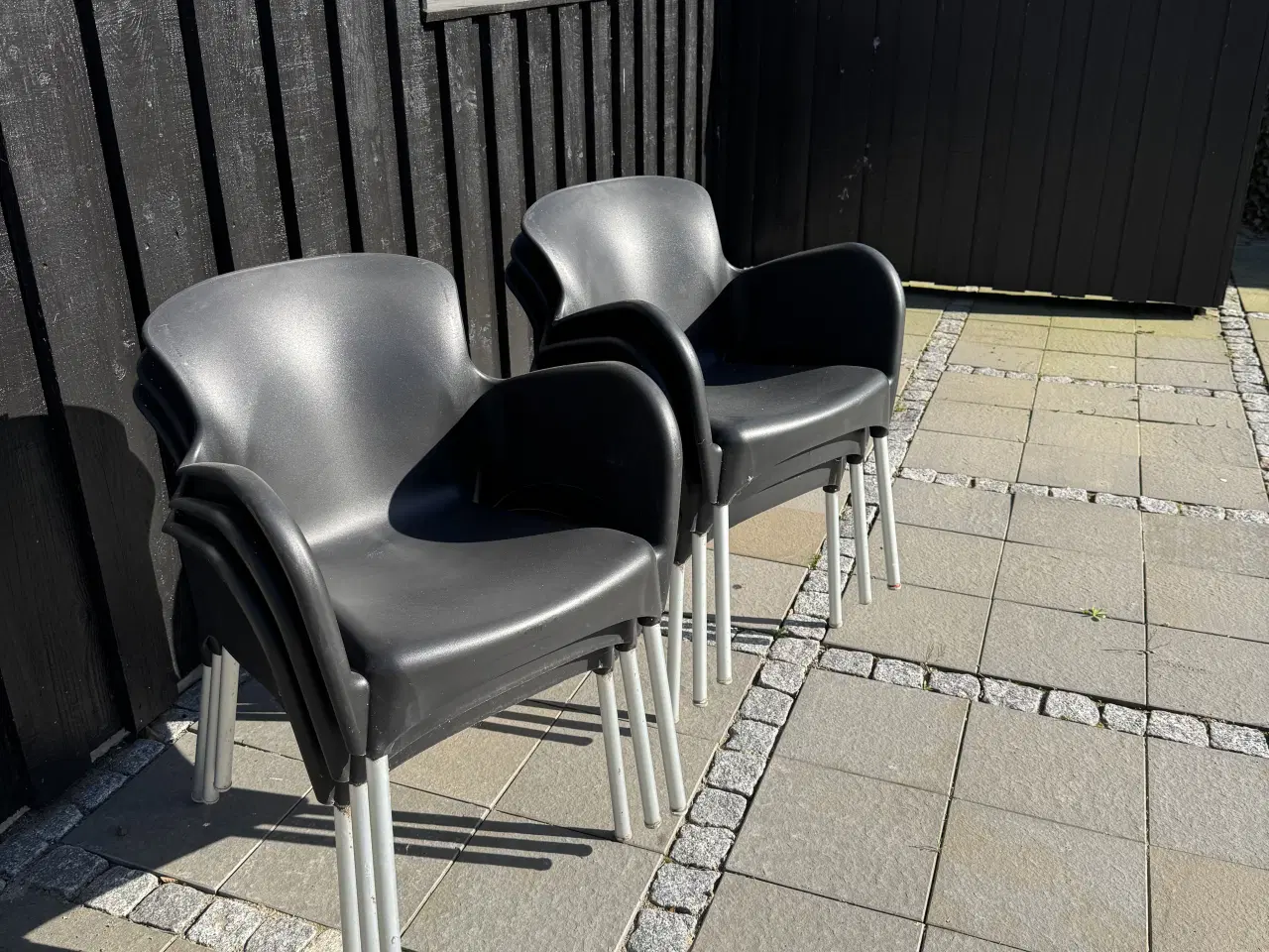 Billede 1 - Havestole sort plast med armlæn