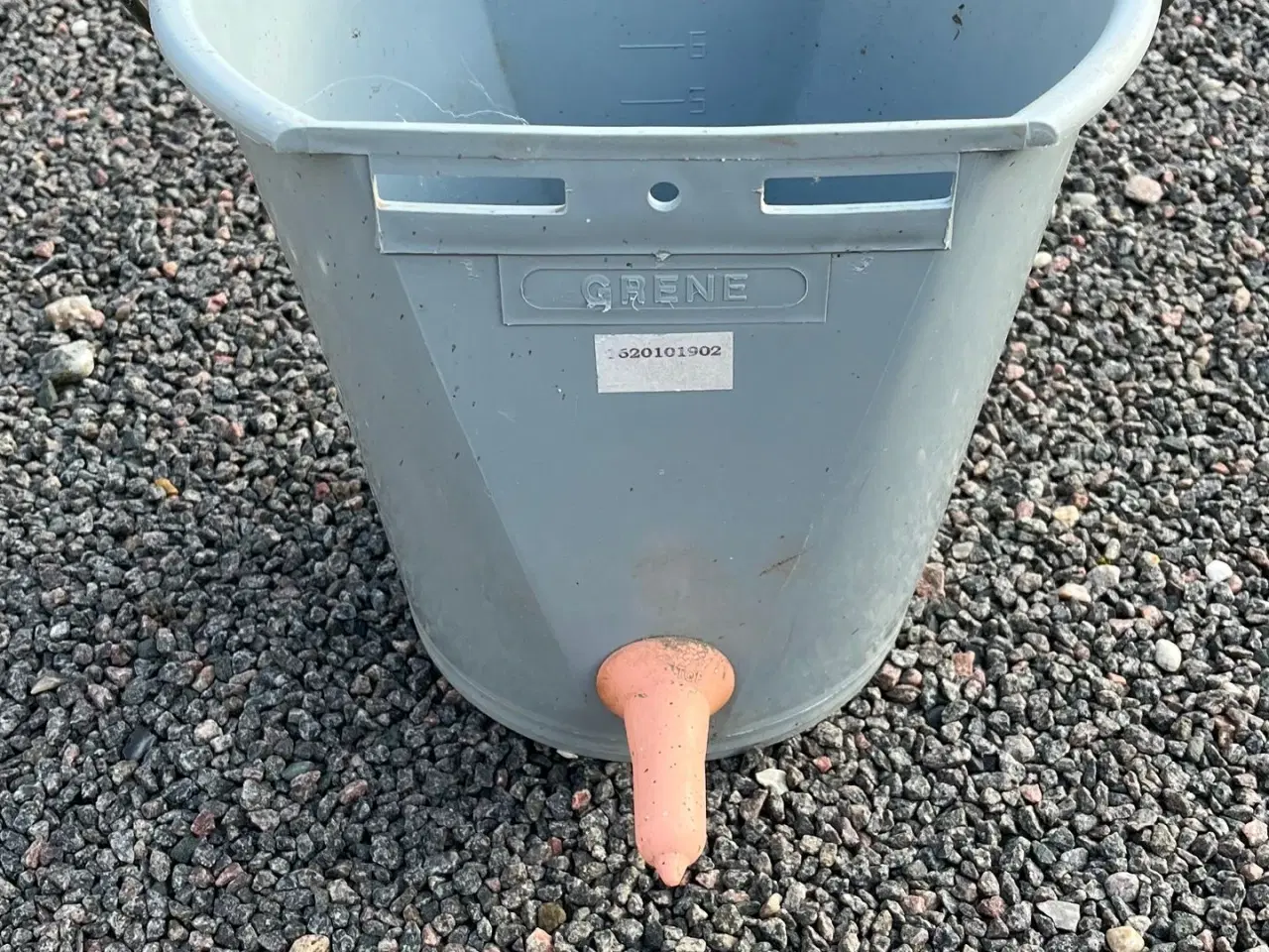 Billede 1 - - - - Suttespande til kalve