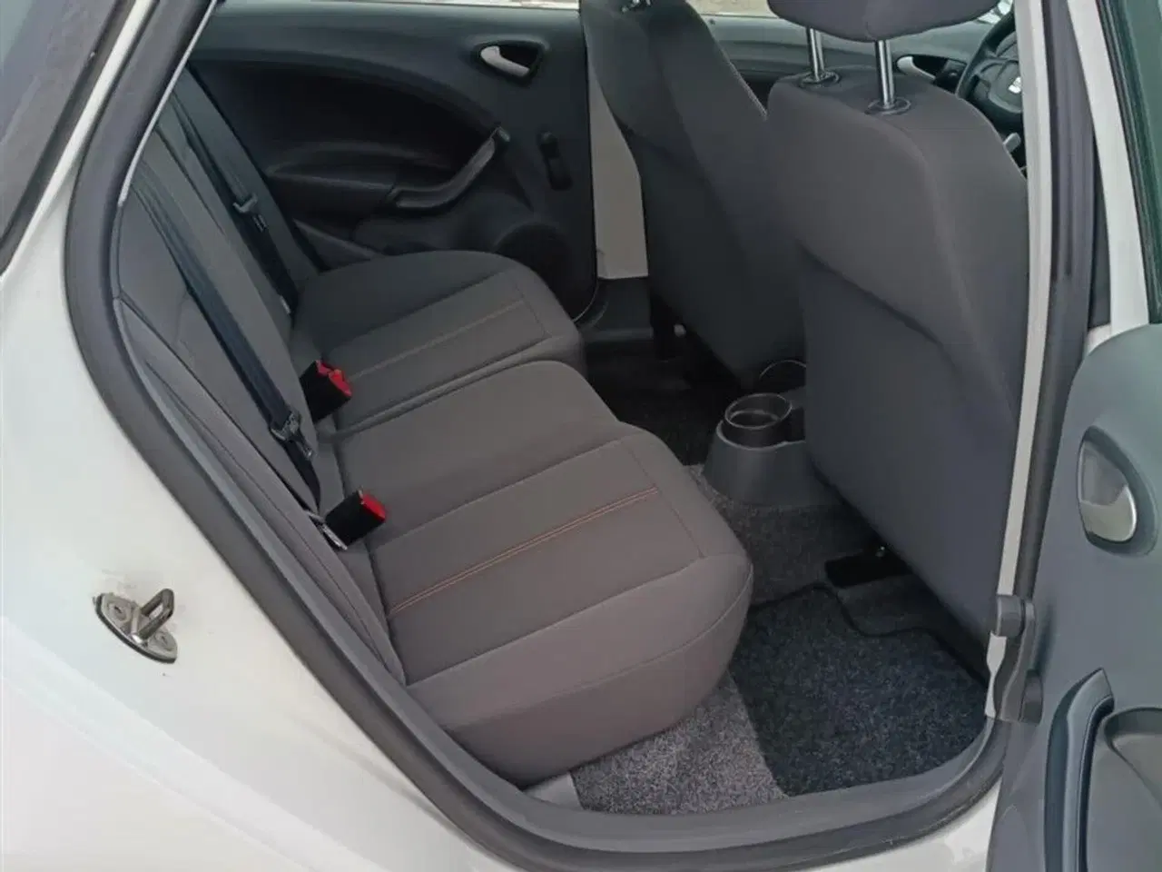 Billede 3 - Seat Ibiza 1,4 16V Reference 85HK 5d
