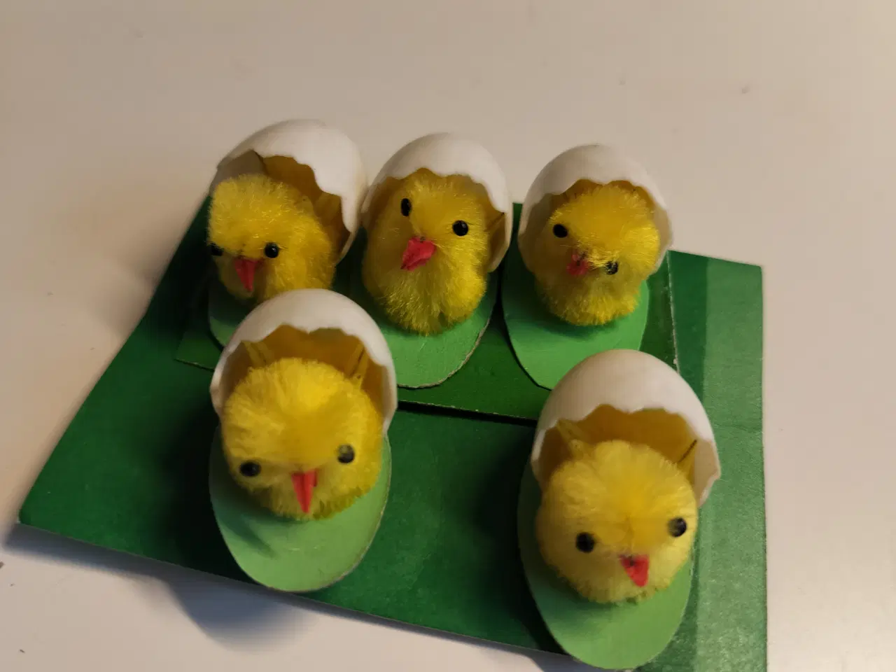Billede 3 - retro 5 små påske kyllinger i æggeskal.