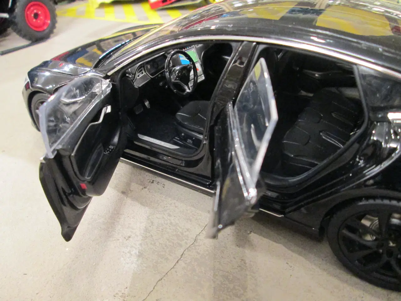 Billede 8 - Modelbil,,, Tesla model S    1:18