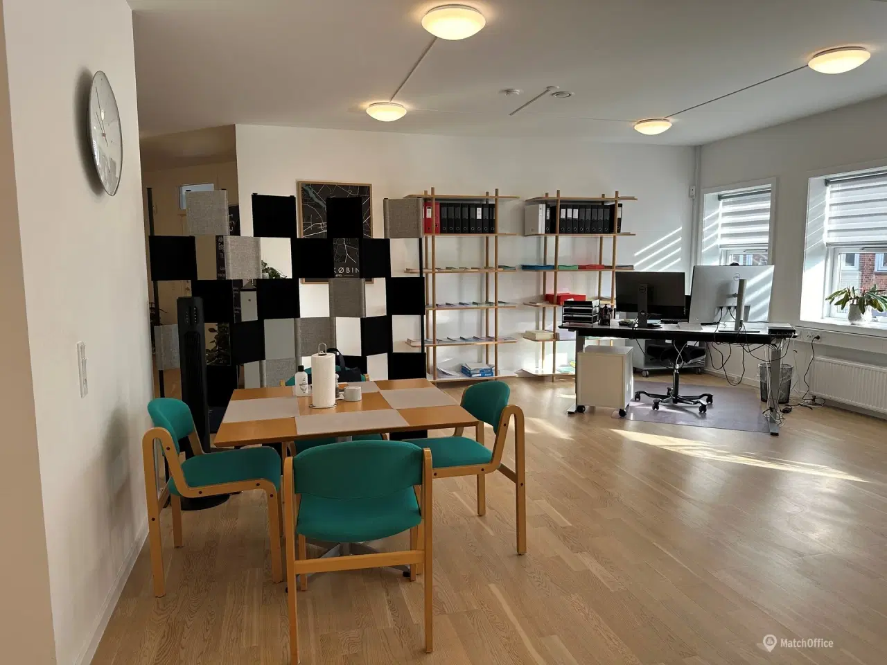 Billede 4 - Dejligt lyst kontorlokale ud til Torvet