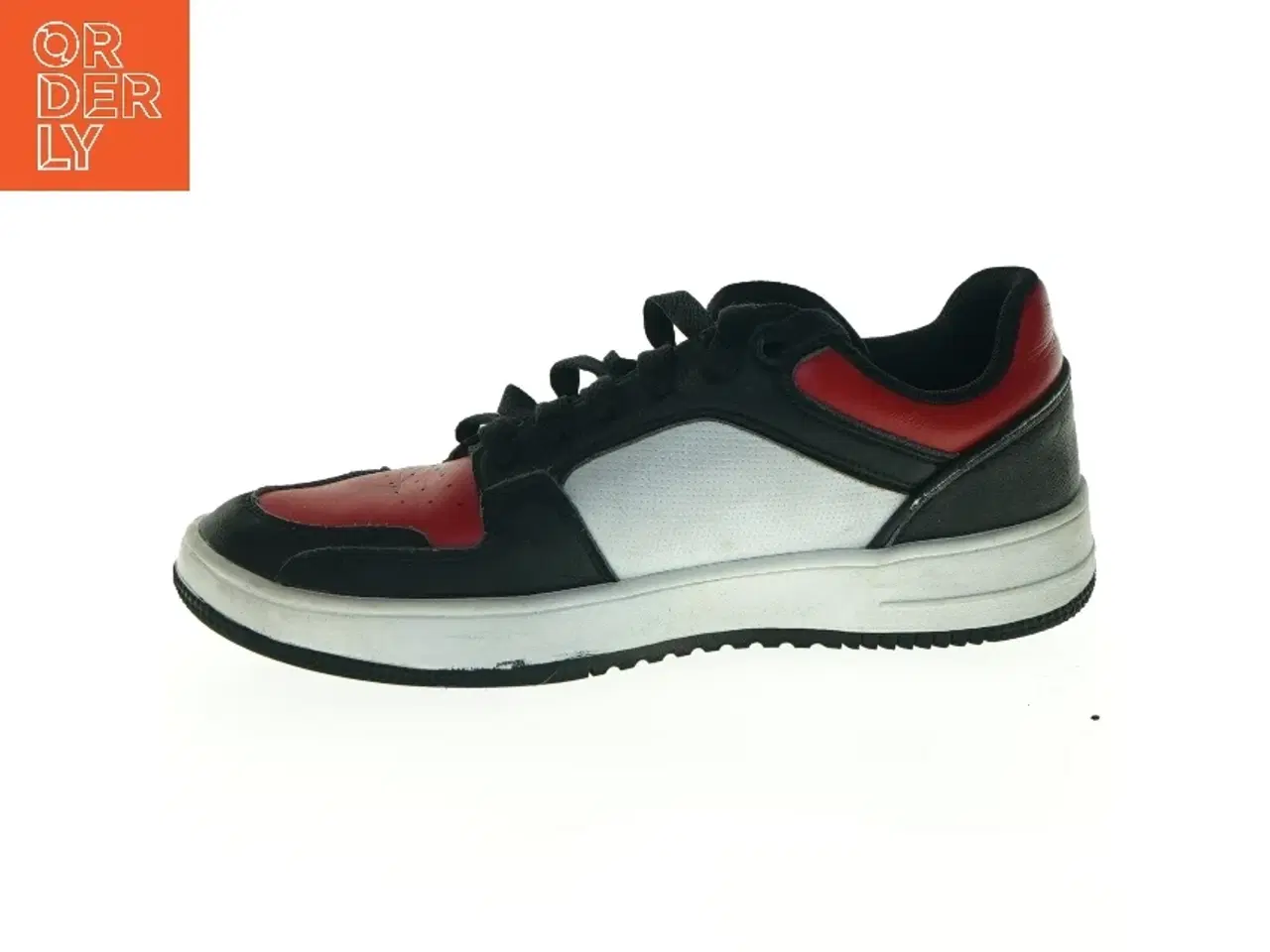 Billede 1 - Champion sneakers i sort, hvid og rød (str. 42)