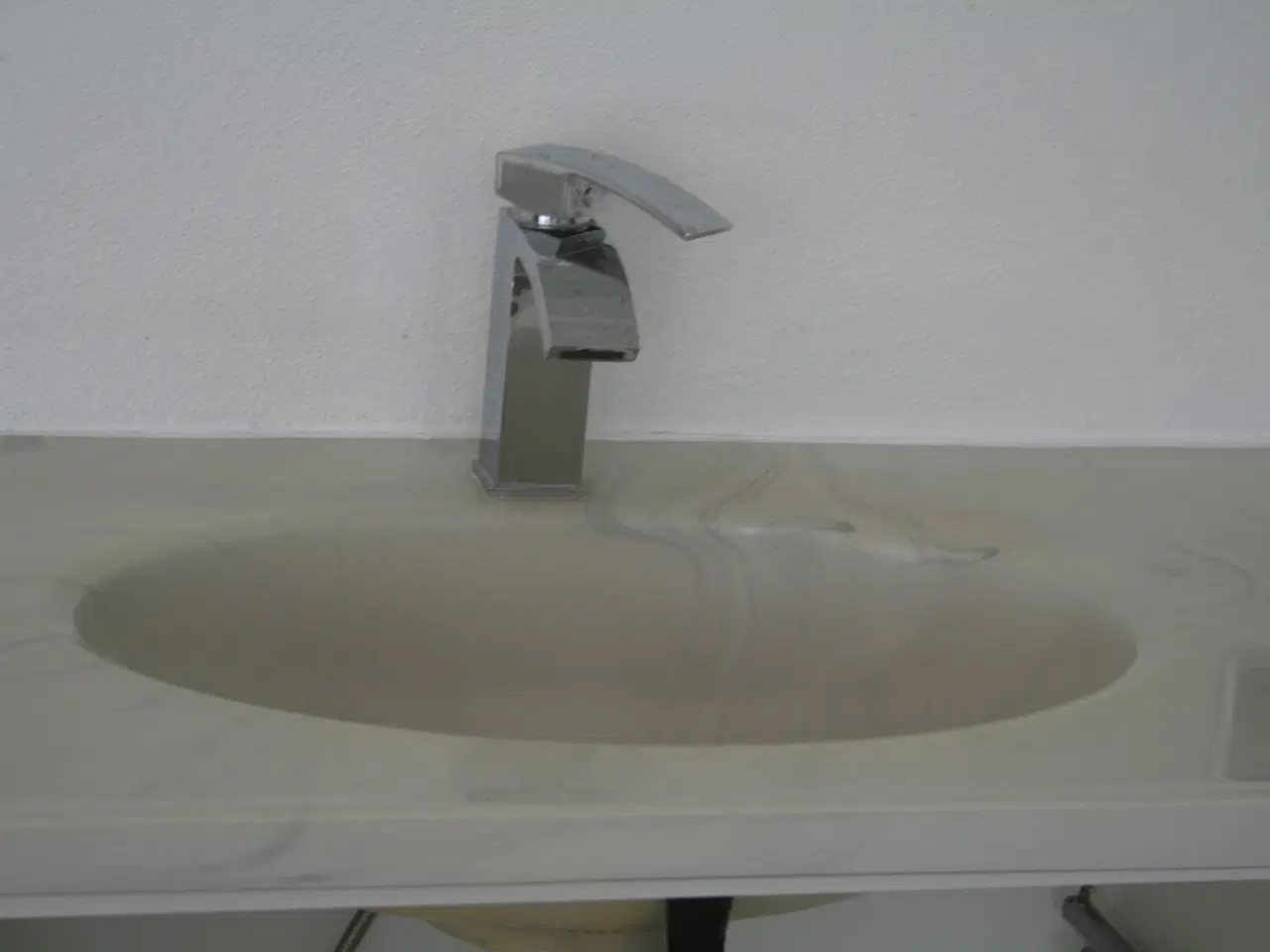Billede 4 - håndvaske med bordplade til badeværelse