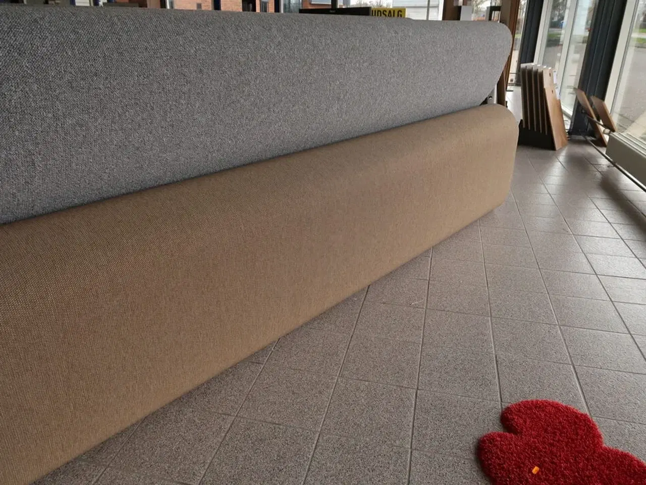 Billede 3 - Rulle gulvtæppe