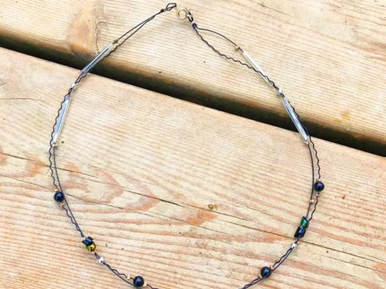 Billede 8 - Håndlavet, unik halskæde med sorte glasperler
