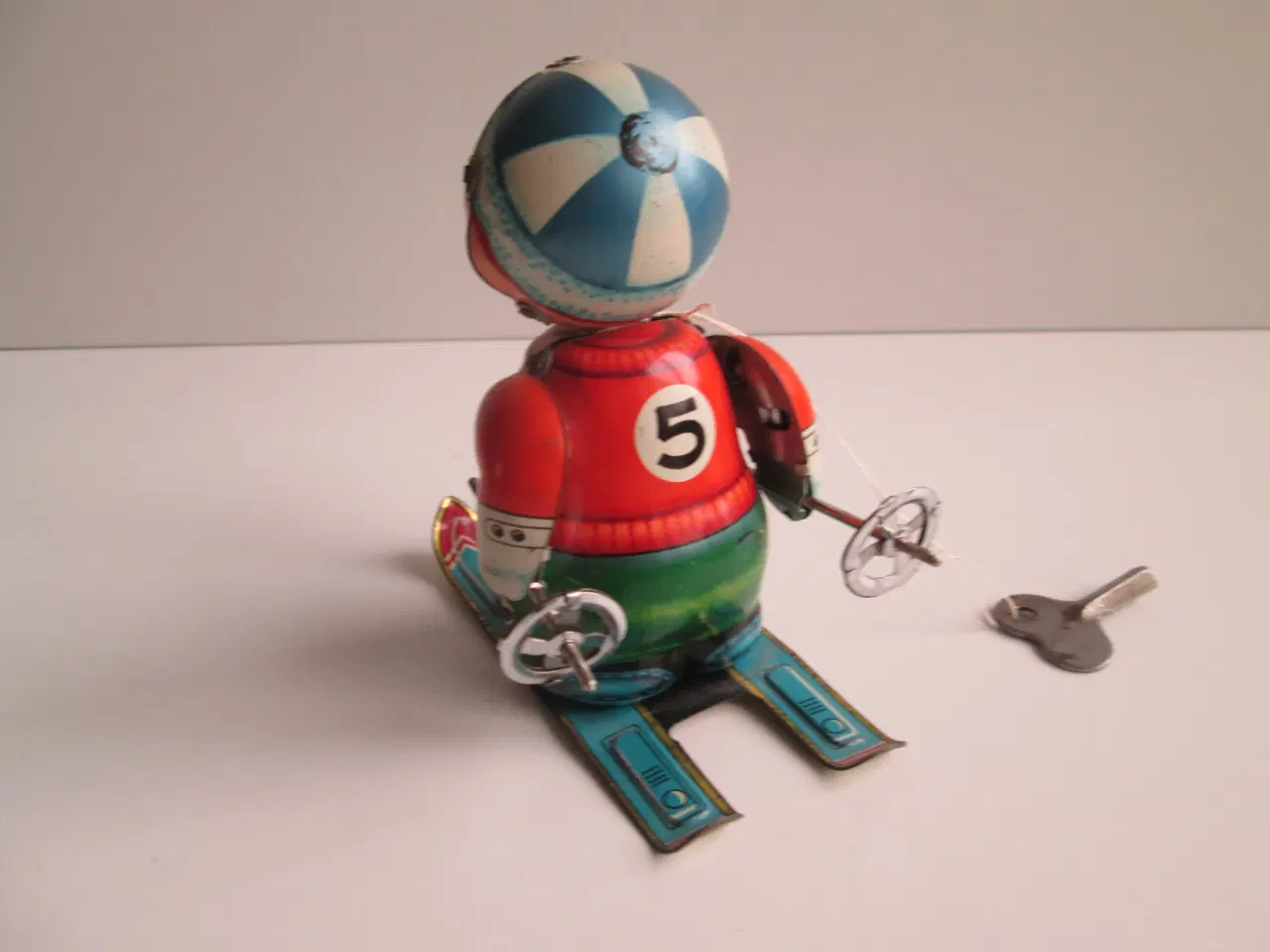 Billede 2 - Skiløber i blik med optræk