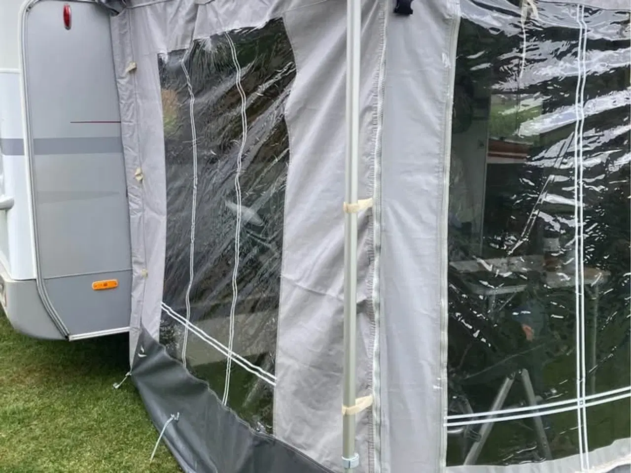 Billede 12 - HYMER Feeling  430 hæve/løfte tag.