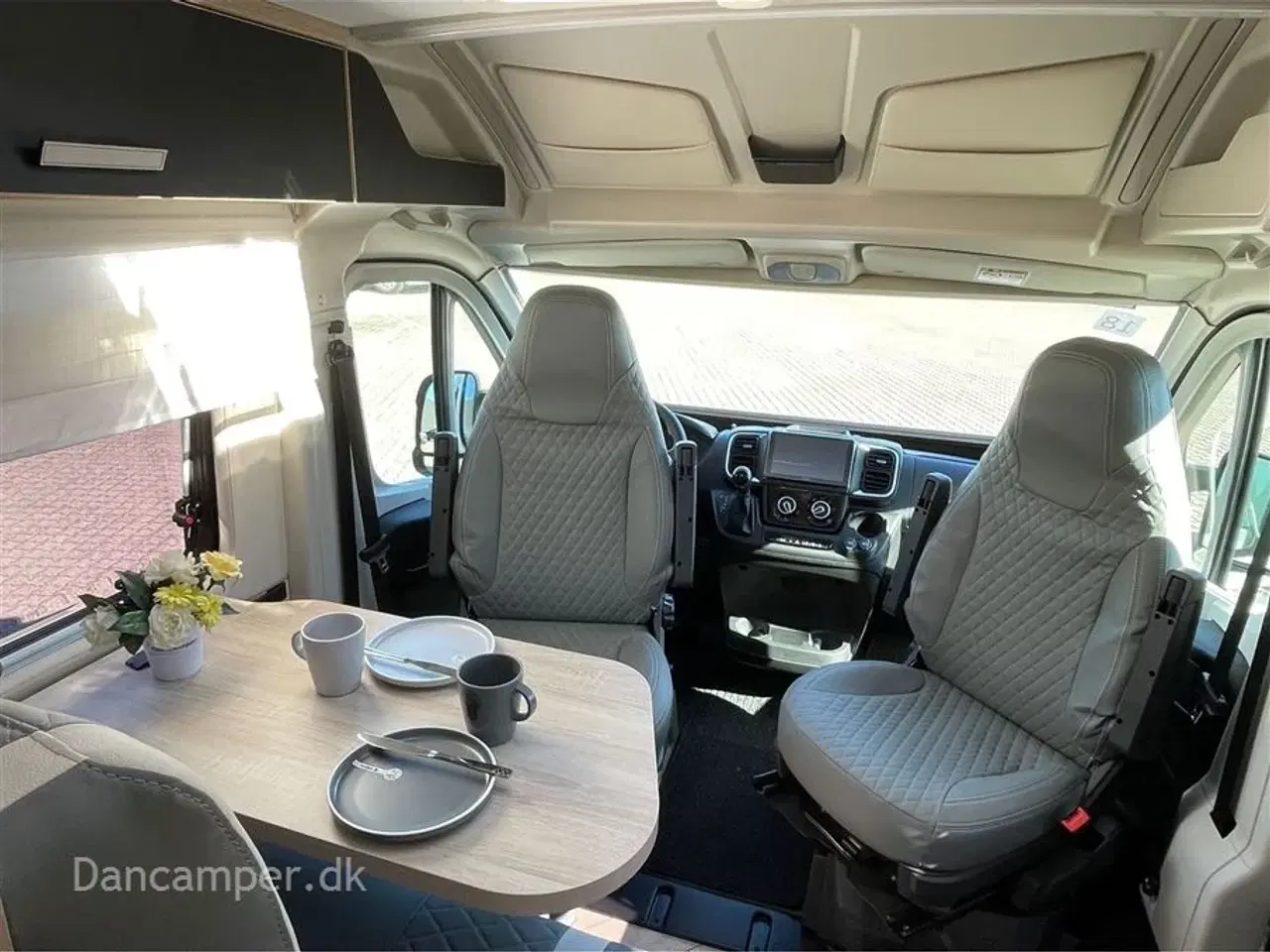 Billede 10 - 2025 - Chausson V697 Sport Line TILBUDSPRIS kr. 875.400,- SPAR kr. 17.000,- Super vintercamper, 140 HK, 9-trins automatgear, Tilbehørs-, Connect-, Pack Look- og Artic pakke.