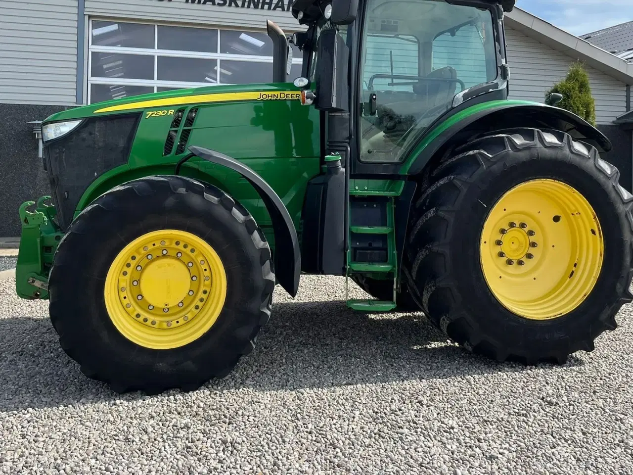 Billede 1 - John Deere 7230R Med frontlift. Stor stærk traktor til små penge