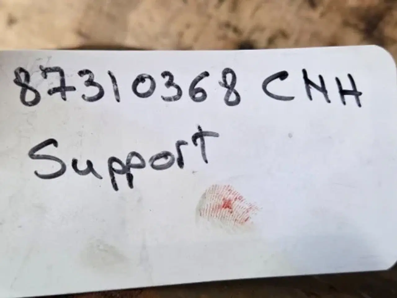 Billede 8 - New Holland B100B Support 87310368  14 Stk