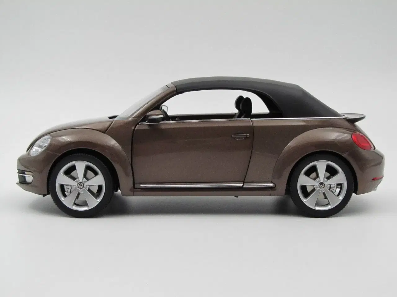 Billede 5 - 2011 VW The Beetle Cabriolet 1:18 - KYOSHO