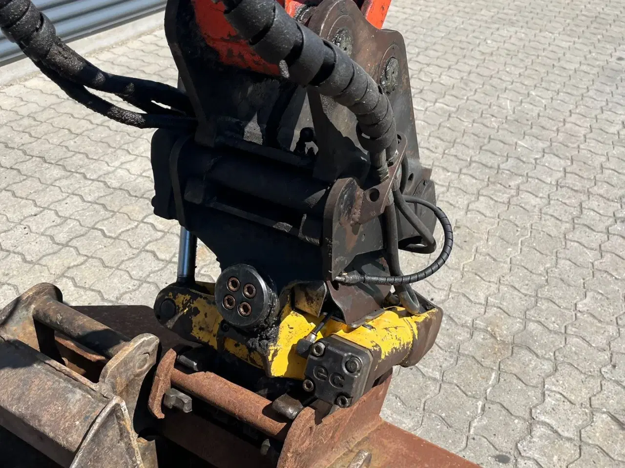 Billede 16 - Kubota kx027-4 Med Aftageligt Engcon rotortilt og centralsmørring.