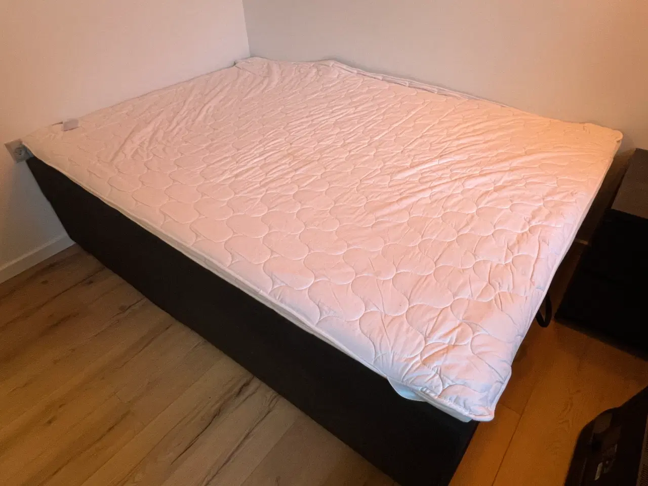 Billede 2 - Seng med opbevaring