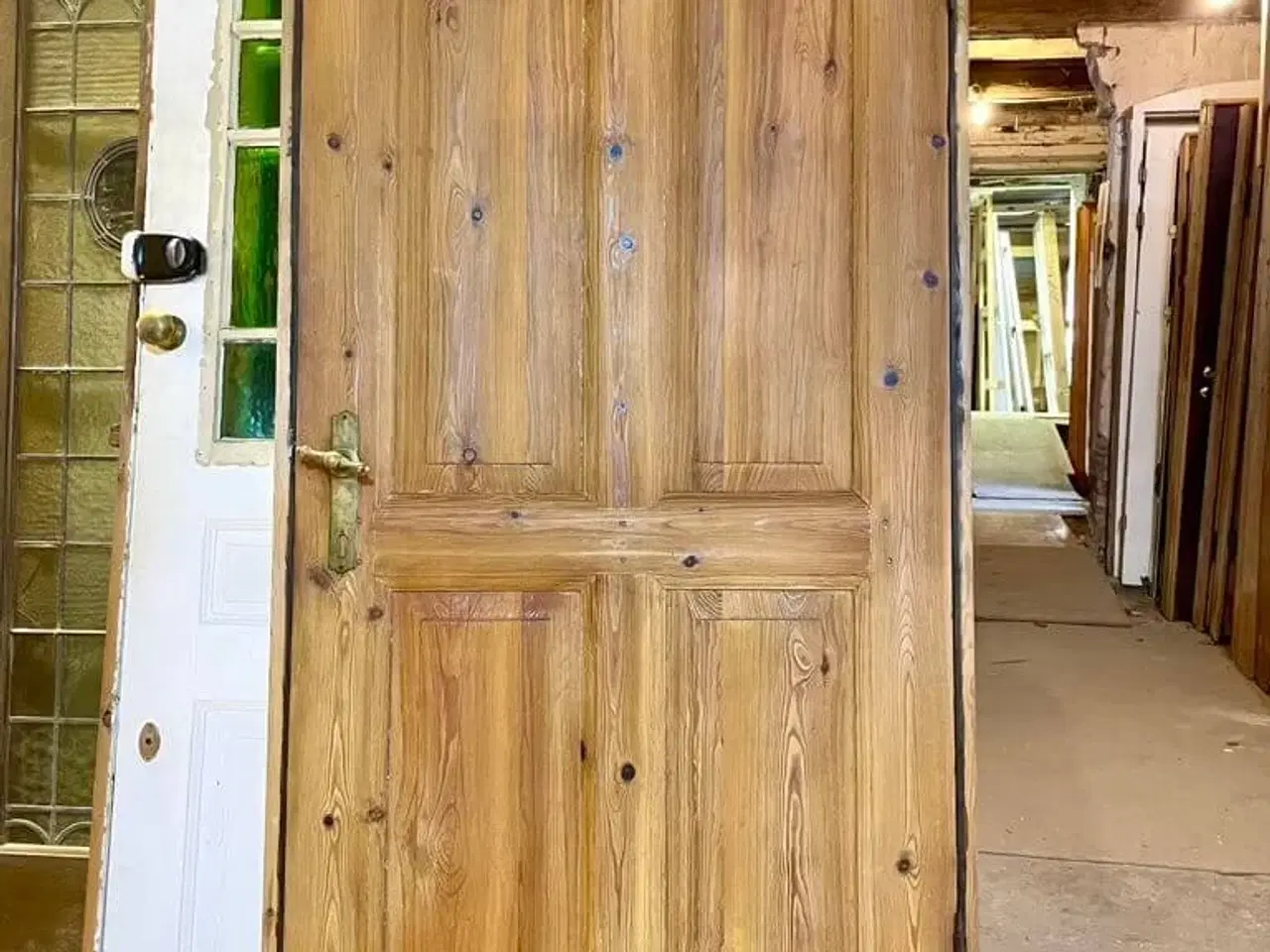 Billede 1 - Original Dannebrogsdør m. smukke langskilte